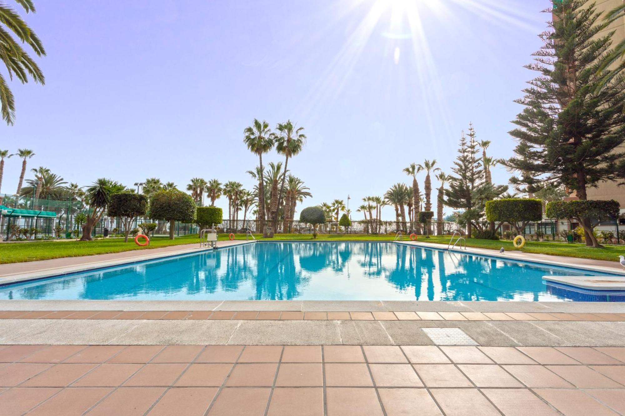 1004 - Beachfront Apartment On El Paseo, 4 Pers - Air Conditionning - Wi-Fi - Smart Tv Almunecar Exterior photo